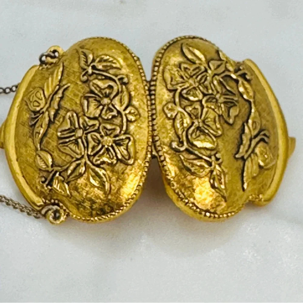 Vintage Corday Perfume Purse Necklace Butterfly Gold Tone Signed 24” Chain